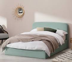 As the whole of the uk waits to welcome their friends and families back into their homes this summer, you may want to make sure your guest rooms are decorated and ready for use in line with the best 2021 bedroom. 5 Top Bedroom Design Trends To Watch In 2021