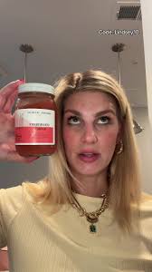 Had to see for myself what the seamoss hype was all about. Honest review of  @Simsima.seamoss Strawberry flavor. So many amazing benefits- would you  try? CODE: Lindsey10 🪸 #seamoss #honestreview ...