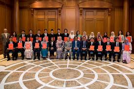 Maybe you would like to learn more about one of these? Yab Perdana Menteri Tun Dr Dr Mahathir Bin Mohamad Facebook