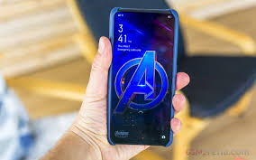 It's essentially an f11 pro but with a special finish called space blue, featuring the avengers logo on the back. Oppo F11 Pro Avengers Edition Hands On Gsmarena Com News