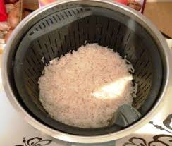 Un riz simple et efficace à réaliser en 20 minutes top chrono avec son thermomix ? Cuisson Du Riz Basmati Thai Ww Au Thermomix Le Chaudron Magique Cuisson Riz Cuisson Riz Basmati Idee Recette Thermomix