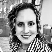 Jennifer Andrews's Instagram, Twitter & Facebook