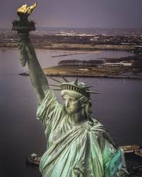 Tumblr Is A Place To Express Yourself Discover Yourself And Bond Over The Stuff You Love It S Where Your In 2020 New York Pictures Statue Of Liberty New York Harbor