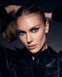 what time po start Miss France?