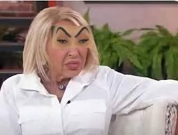 El Samurai y la Deuda. Durante la ocupación de Okinawa, un Samurai que le  había prestado dinero a un pescador, hizo un viaje para cobrarlo a la  provincia Itoman, donde vivía el