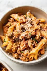 From shepherd's pie to taco soup to beef noodle casserole, just add ground beef and dinner's on us tonight. Easy Creamy Ground Beef Pasta Salt Lavender