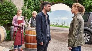 Anstatt das angebot anzunehmen, in frankfurt die leitung der mordkommission zu übernehmen, entscheidet sich die deutsche kriminalkommissarin sonja schwarz (chiara schoras). Darsteller Uber Ihre Rollen Der Bozen Krimi Ard Das Erste