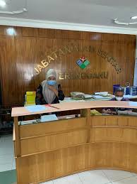 Pengarah jabatan bomba dan penyelamat malaysia (jbpm) terengganu, azlimin mat noor semasa sidang media berhubung kes tangki. 4 Mei 2020 Kuala Terengganu Jas Jabatan Alam Sekitar Facebook