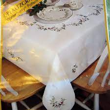 Tablecloth Bucilla 52 X 70 Winterberry Pfaltzgraff Embroidery Kit 84122 Vtg Bucilla Embroidery Kits Christmas Embroidery Bucilla
