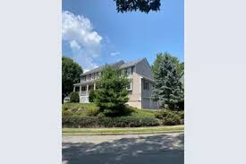 2 Mardin Ln, Stoneham, MA 02180