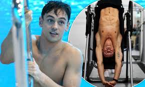 Check spelling or type a new query. Tom Daley Displays Chiseled Physique As He Works Out In The Gym At Great Britain Diving Team Lunch Daily Mail Online