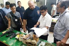 Wagubsu musa rajekshah saat berbicara mewakili keluarga jelang . 5 Fakta Kasus Adik Wagub Sumut Senjata Api Dan Amunisi Disita Hingga Hutan Lindung Dijadikan Kebun Sawit Halaman All Kompas Com