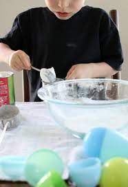 Learning to make bath bombs isn't as hard as you might have thought. How To Make Homemade Bath Bombs With Kids Honestly Modern
