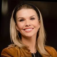 Leah Spero's Instagram, Twitter & Facebook