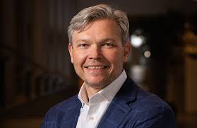 Smart bone growth company Intelligent Implants announces CEO