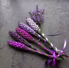 Lavender Filled Wands Gift Set Of 5 Purples Small Dried Etsy Dried Lavender Flowers Lavender Wands Lavender Gifts