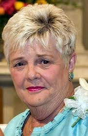 Alexis Mouton's Instagram, Twitter & Facebook