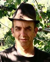 1653 Minding a vital musician