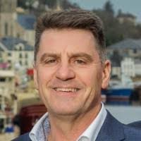 Richard Officer's Instagram, Twitter & Facebook