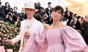 Benedict cumberbatch lost out on the oscar prize on sunday night but was all too proud of his trophy on tuesday when he honeymooned with new wife sophie hunter, pregnant with his child. Who Is Sherlock Star Benedict Cumberbatch S Wife Sophie Hunter Hello