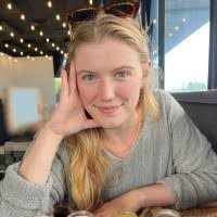 Casandra Stone's Instagram, Twitter & Facebook