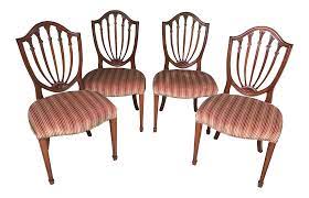 The shield design was taken directly from an original roman model,which hepplewhite updated by using the further study of these chairs reveals that hepplewhite chose rounded designs for his chair backs, whereas sheraton used rectangualr designs. Hepplewhite Mahogany Shield Back Dining Chairs Set Of 4 Chairish