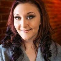 Holly Boyer's Instagram, Twitter & Facebook