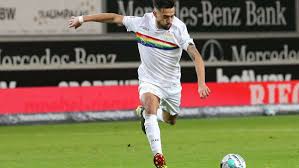 Auf dieser seite sind nur bundesligaspieler und spieler die in der bundesliga im kader standen (seit dem aufstieg 1965) berücksichtigt. Analyse Der Bundesliga Spieler Mit Diesen Frisuren Schiessen Fussballer Die Meisten Tore Fussball Stuttgarter Zeitung