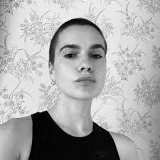 Sarah Dowding's Instagram, Twitter & Facebook