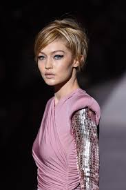 Kendall Jenner And Gigi Hadid Both Debuted Short Hair At Nyfw Short Hair Styles Hair Beauty Natural Hair Styles
