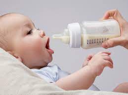 Quelle Quantité De Lait Pour Le Biberon De Bébé ?