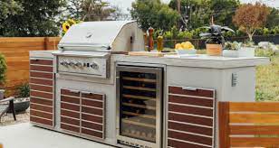 They start as a frame which has to be veneered with cultured stone, stucco, real stone, tile. Ready To Finish Outdoor Kitchen Buying Guide Woodlanddirect Com
