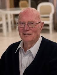 Robert Mccue's Instagram, Twitter & Facebook