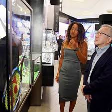 Contents1 大坂なおみ帽子、服、サングラス コーディがハイセンス!1.1 大坂なおみさん帰国時着用のキャップのブランドは？1.2 大坂なおみさん帰国時着用のサングラスブランドは？1.3 大坂な ãƒ†ãƒ‹ã‚¹ç•Œã®ãŠã—ã‚ƒã‚Œã‚¯ã‚¤ãƒ¼ãƒ³ å¤§å‚ãªãŠã¿é¸æ‰‹ã®ç§æœã‚³ãƒ¼ãƒ‡best12 ãƒ•ã‚¡ãƒƒã‚·ãƒ§ãƒ³ ãŠã—ã‚ƒã‚Œ ã‚¯ã‚¤ãƒ¼ãƒ³