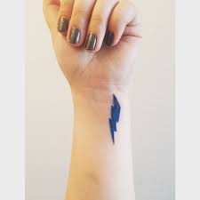(more…) black ink dr woo lightning bolt outline shamrock social club side of hand single needle. Lightning Bolt Tattoo Tattoogrid Net