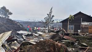 Congo's mount nyiragongo unleashed lava that destroyed homes on the outskirts of goma, but witnesses said sunday that the city of 2 million had been mostly spared after the volcano erupted at night and sent thousands fleeing in panic. Epsriicvetwumm