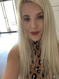 Freda Graves's Instagram, Twitter & Facebook