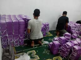 Kerja sampingan di rumah lipat kertas. Doorgift Malaysia Posts Facebook