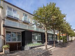 Drei personen, die sich über insgesamt 48,5 m² verteilen. Ferienwohnung Villa Christina Wohnung 10 Norderney Firma Ferien Auf Norderney De Familie Kristin Und Stefan Kuhn