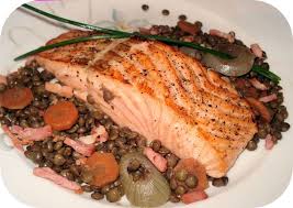 Ingredients Pour 4 4 Paves De Saumon De 140g Environ 300g De Lentilles Vertes Du Puy 2 Carottes Fines 80g De La Recettes De Cuisine Idee Recette Saumon