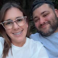 It's MONDAY! We're stepping into a week filled with unexpected miracles,  open doors, answered prayers, and blessings. 💛