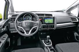 It's the fourth generation for the nameplate and it looks update 04/4/2019: Honda Jazz 2015 Im Test Fahrbericht Autobild De