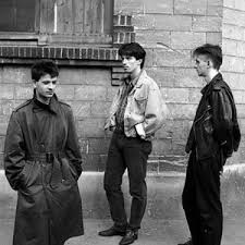 50 copies of a demo cassette sold very fast. Guerre Froide Music Videos Stats And Photos Last Fm