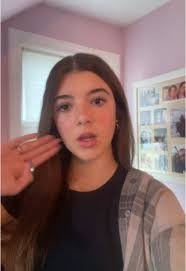 Kaitlin Hansen's Instagram, Twitter & Facebook