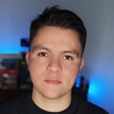 Yo después de tropezar sin querer, con el hombre que inventó los anuncios  dobles de YouTube.