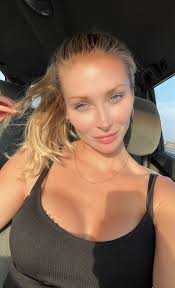 I'm writing to you, even though I've already shown interest 50 times 👋 Why  are you ignoring me? Not even a heart ❤ Please give me a ♥️ 🥺😒