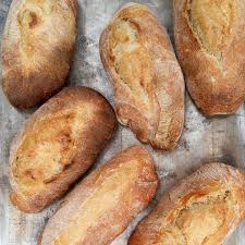 Ecco alcune astuzie per realizzare un ottimo pane fatto in casa! Ma Lo Sapete Come Si Fa Il Pane Con I Buchi Grandi