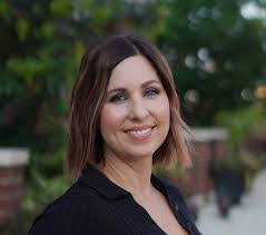 Caroline Parrish's Instagram, Twitter & Facebook