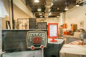 Second Hand Furniture Stores In Toronto Vintage Home Boutique Vintage House Second Hand Furniture Shop Second Hand Furniture