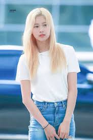 Twice Sana 190816 Incheon Airport To Malaysia Nayeon Dahyun Sana Minatozaki